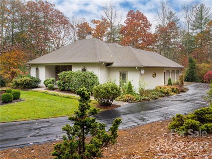 129 Parkway Crescent sold home in Riverwind, Arden, NC