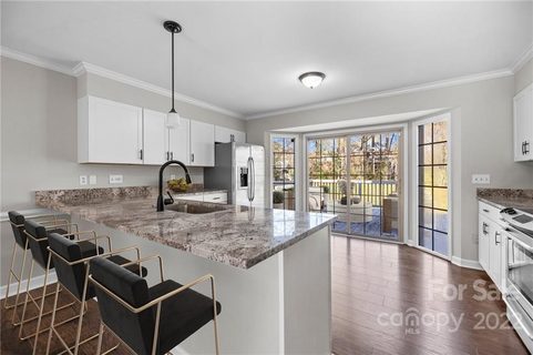 600 Camelot Drive
