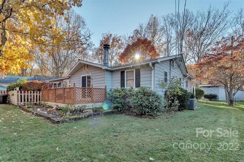 688 Allens Creek Road sold home in Brightsville, Waynesville, NC