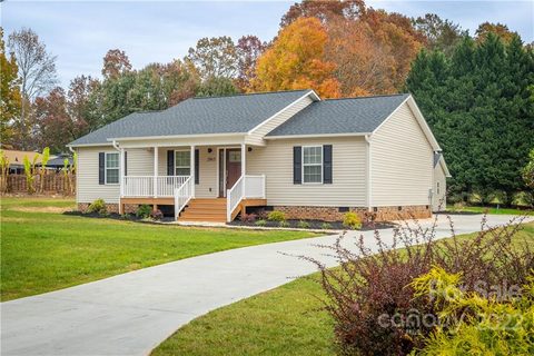 2865 Woodstream Drive sold home in Ramblewoods, Valdese, NC