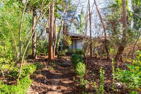 112 Trotter Place