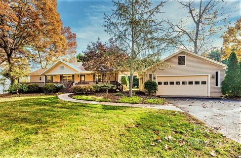 1446 Fairway Drive sold home in Fairway Acres, Newton, NC