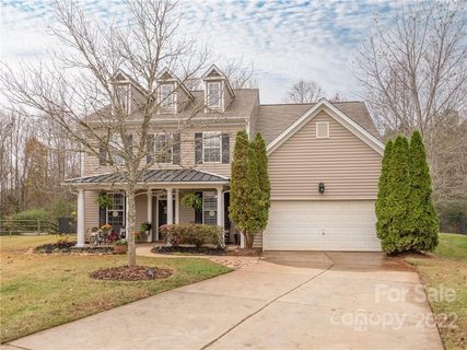 6148 Vinecrest Drive