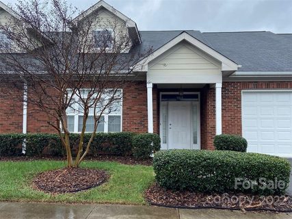 908 Davie Avenue sold townhome in The Oaks on Davie, Statesville, NC