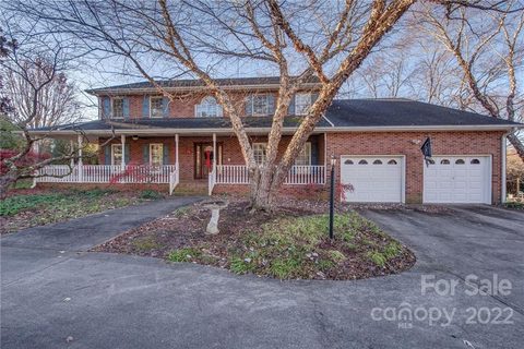 1716 Country Garden Drive sold home in Country Club Gardens, Shelby, NC