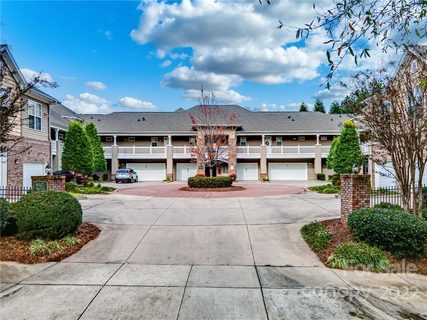 9007 Rosalyn Glen Road