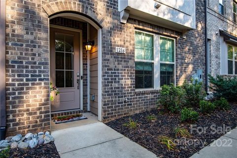 1216 Madison Towns Lane sold townhome in Townes at Montford Park, Charlotte, NC