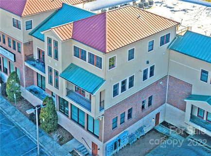 475 S Church Street L sold condo in Beacon Commons, Hendersonville, NC