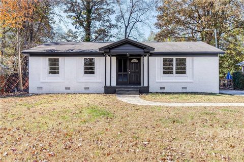 901 Echo Glen Road sold home in Echo Glen, Charlotte, NC
