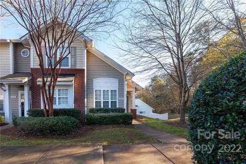 6206 Waverlyglen Court sold townhome in Villages At Avonlea, Charlotte, NC