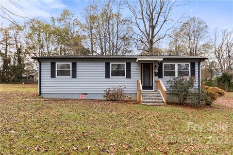 26 N Ervin Avenue sold home in Eastview Heights, Newton, NC
