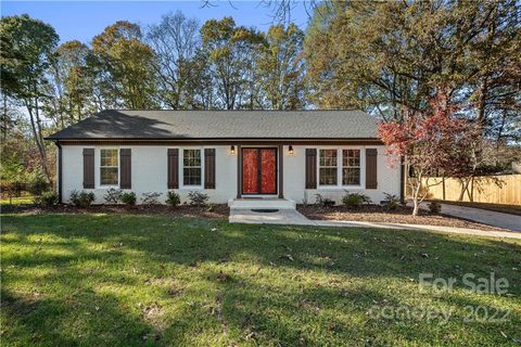 8301 Jefferson Colony Road sold home in Jefferson Colony, Mint Hill, NC
