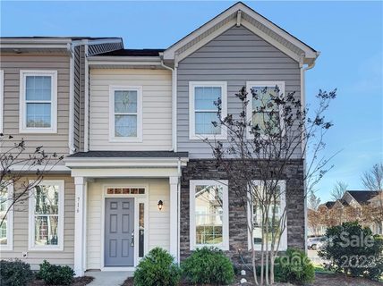 716 River Park Road sold townhome in Water Edge, Belmont, NC