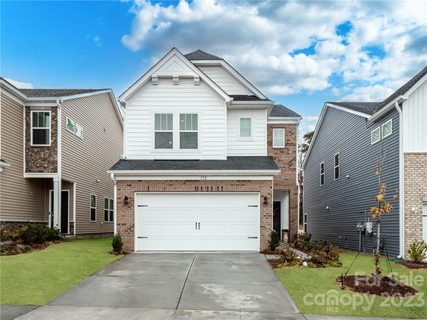 152 Ravensara Avenue