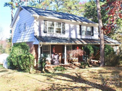 833 Archdale Drive sold home in Montclaire South, Charlotte, NC