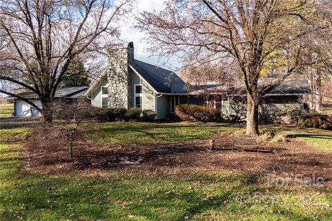 2490 Eagle Drive