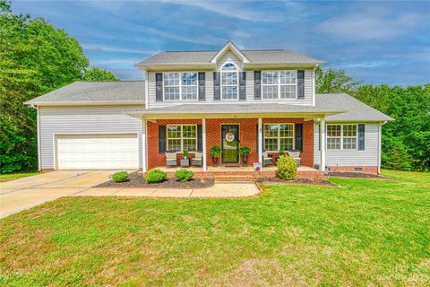 141 Blue Sky Circle sold home in Hamilton Heights, Shelby, NC