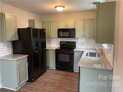 211 Kingville Drive sold home in Northridge Village, Charlotte, NC