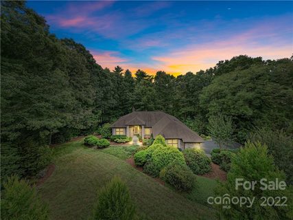 136 Sweetwater Hills Drive