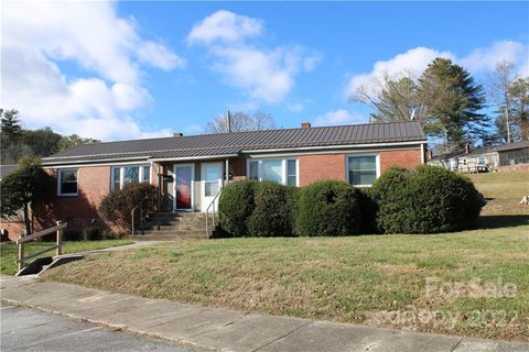 86 Trowbridge Lane