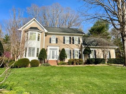 945 44th Avenue Court sold home in Olde Mill Landing, Hickory, NC
