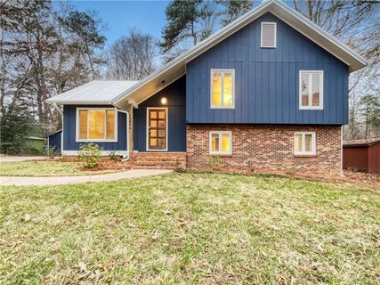 13805 Idle Drive