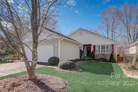 349 Highland Golf Drive sold townhome in Highland Golf Villas, Flat Rock, NC