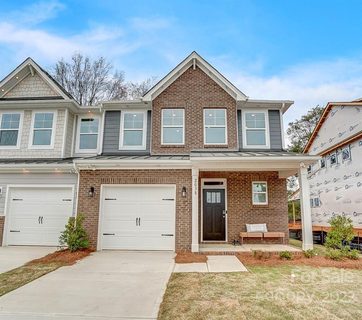 2038 Bexar Trail Lot 13 sold home in The Townhomes at McKee Glen, Matthews, NC