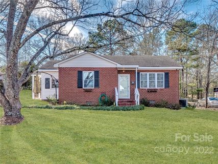 402 Laurel Court