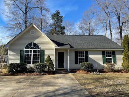6737 1st Avenue sold home in Green Meadows, Indian Trail, NC