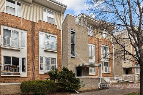 3637 Warp Street