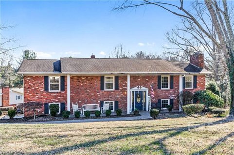 9 Glencliff Road sold home in Woodside Hills, Candler, NC