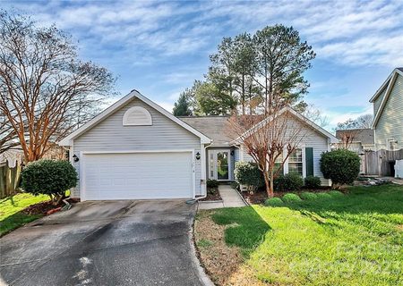 14318 Shale Court sold home in Woodside Village, Pineville, NC