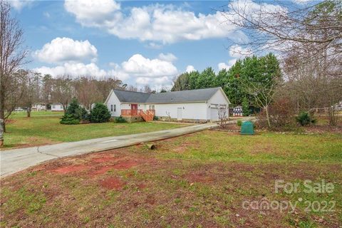 5104 Green Leaf Court sold manufactured home in Park Creek, Mount Holly, NC