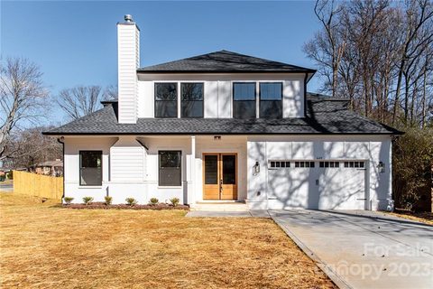 649 Manhasset Road
