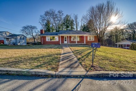 10 Meadowlark Road sold home in Dogwood Grove, Asheville, NC