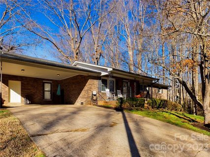 621 Poplar Drive