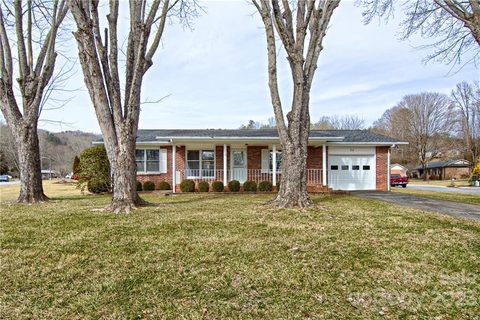 75 Resada Drive sold home in Deer Track, Brevard, NC