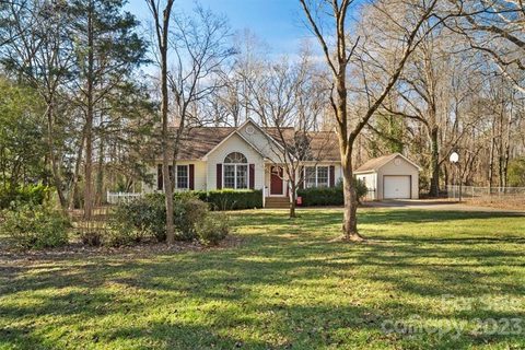 1653 W Lakewood Drive
