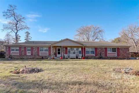 104 Balsam Road