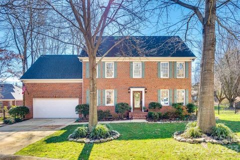 438 Shadydale Court sold home in Beacon Knoll, Fort Mill, SC