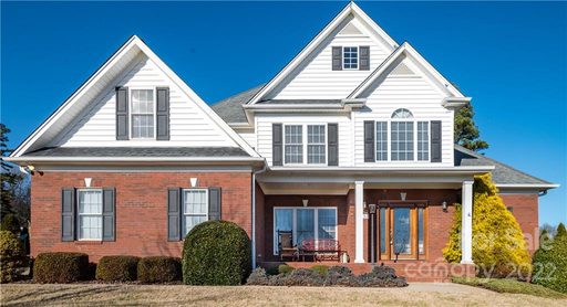 457 28th Avenue sold home in Hawks Ridge, Hickory, NC