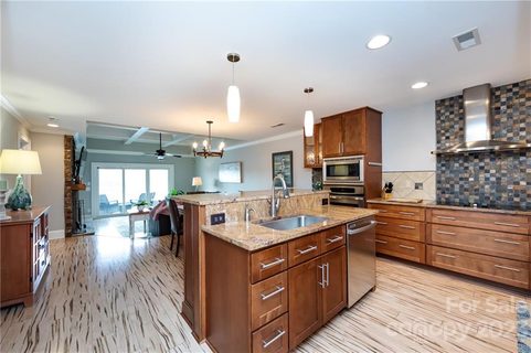 9801 Emerald Point Drive 11