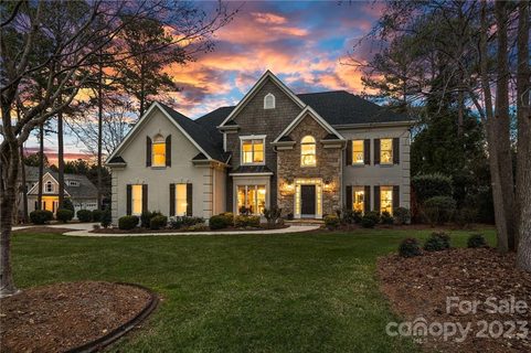 102 White Crest Court