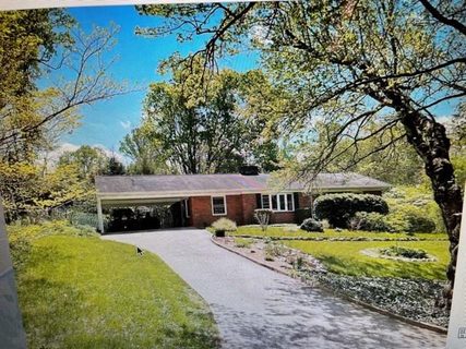 5 Maplewood Parkway