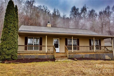 860 Safari Drive sold home in Wildcat Cove, Sylva, NC