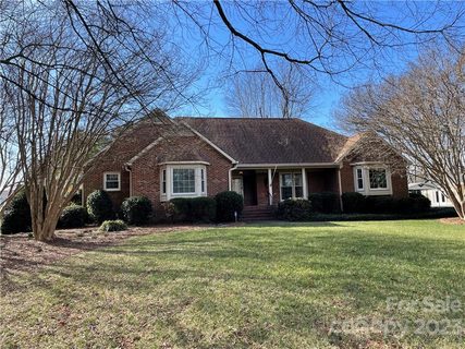 5631 Foxcrest Drive