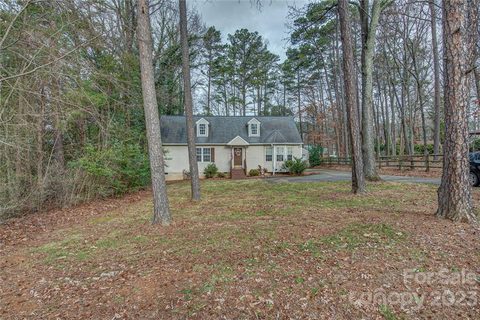 4931 Lakeview Road sold home in Americana Park, Charlotte, NC