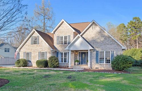 Previously sold for $710,000