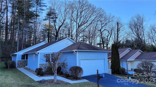 204 Ewarts Hill Road sold home in Duncraggen, Hendersonville, NC